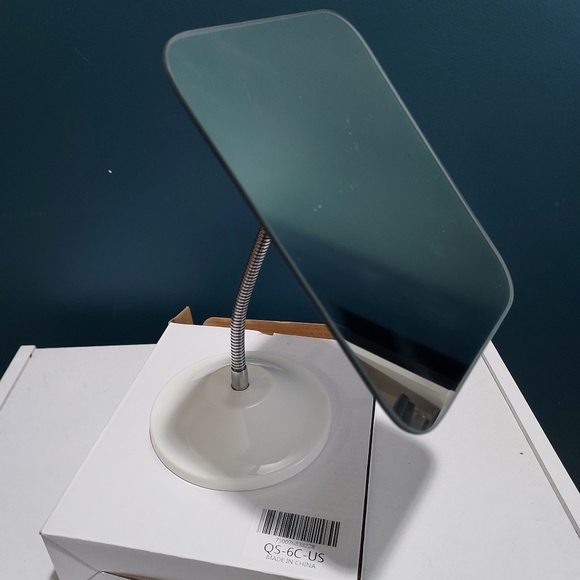 Adjustable mirror - Picture 2 of 5